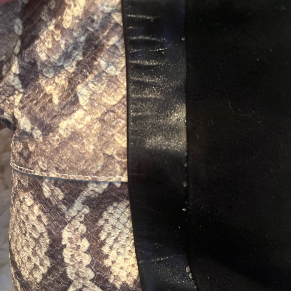 Boots - Picture 3 of 5